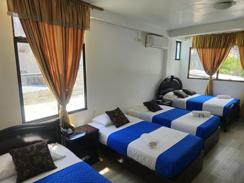 Flightless Cormorant Hotel Пуерто Айора Екстериор снимка
